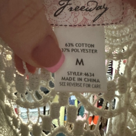 Freeway Floral Embroidered Lace Trim Women's Top Size Medium - Picture 5 of 5